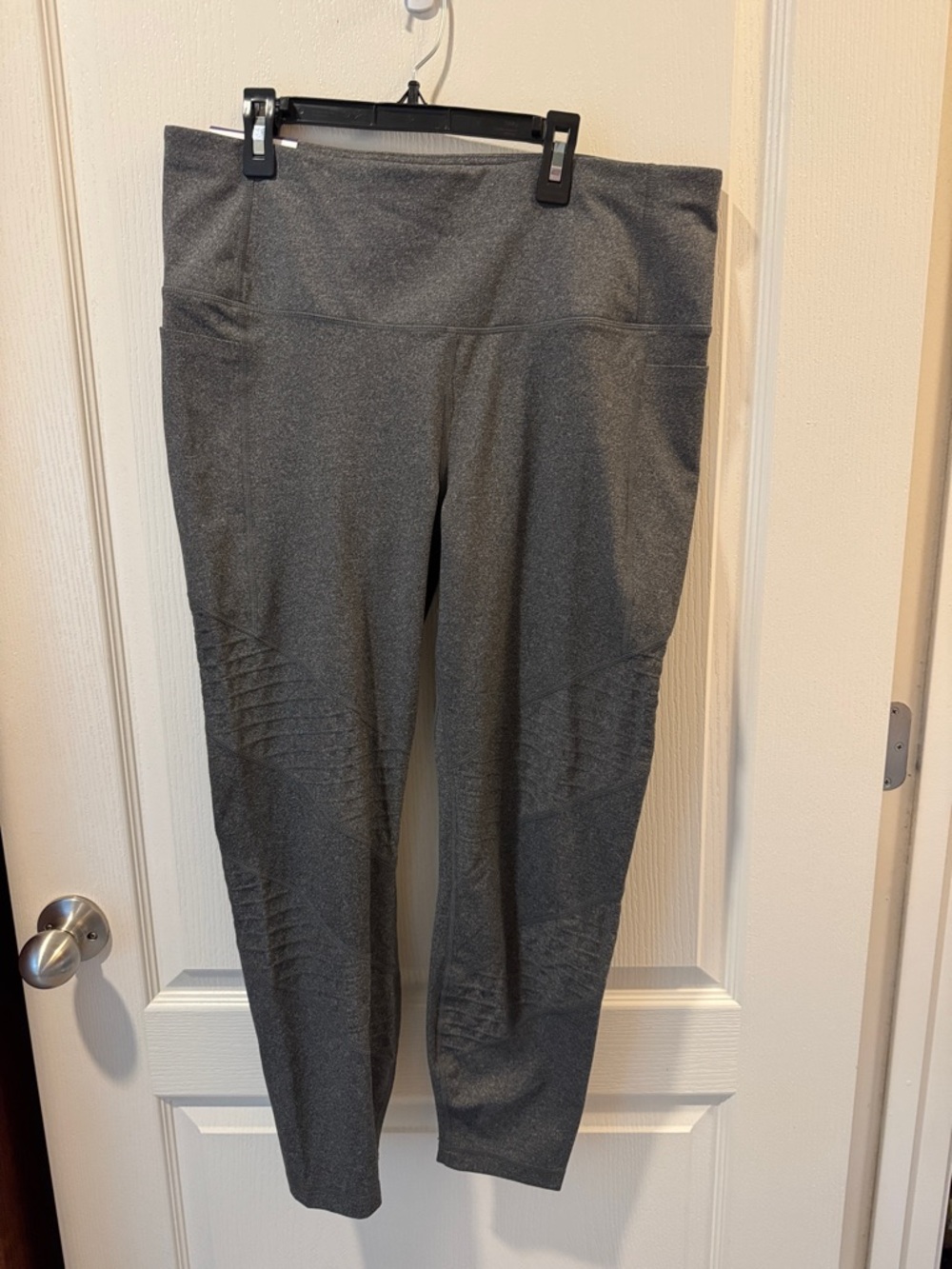 Plus-Size High-Waist Gray Leggings